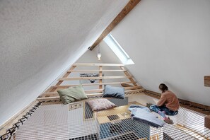 Children's area - Apartment 'Unit 1' with Mountain View, Shared Terrace and Shared Garden (Ebersbach-Musbach)