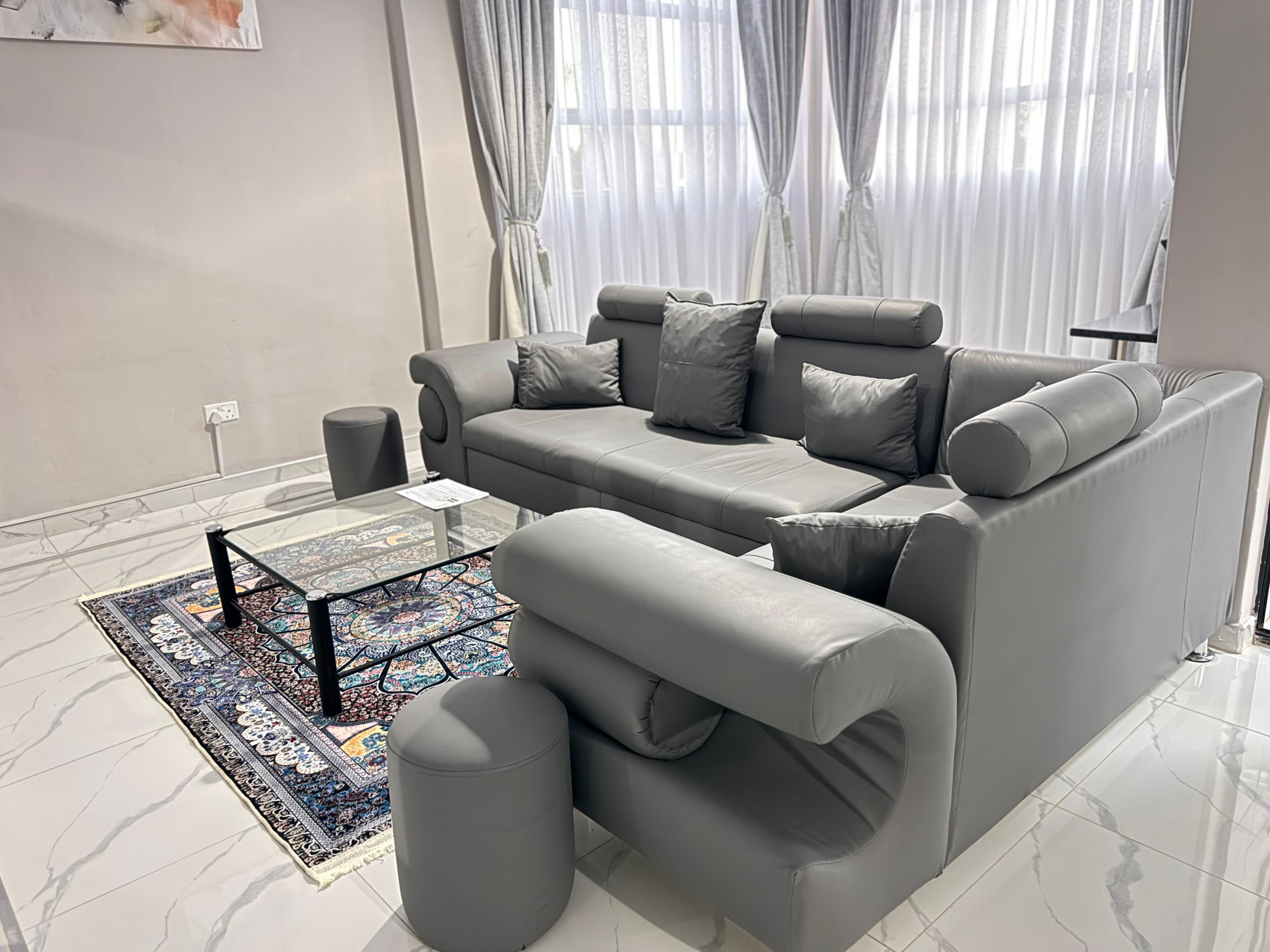 Presidential Quadruple Room | Living area