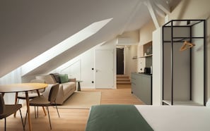 Suite with Sofa Bed | Individually decorated, individually furnished, desk, laptop workspace