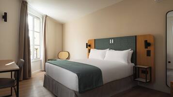 Suite, 1 Schlafzimmer | Individuell dekoriert, individuell eingerichtet, Schreibtisch
