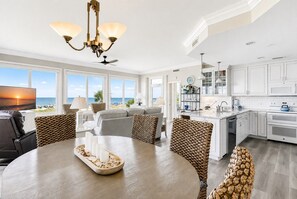 Interior - 3205 Seacrest – Oceanfront Corner Villa with Panoramic Atlantic Views (Hilton Head Island)