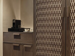 Free daily full breakfast 