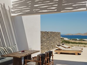 Grand Terrace Suite Private Pool Sea View | Living area - Oroséa, Paros, Autograph Collection - Adults Only (Paros)