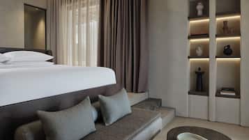 Estate Suite Private Pool Sea View | In-room dining