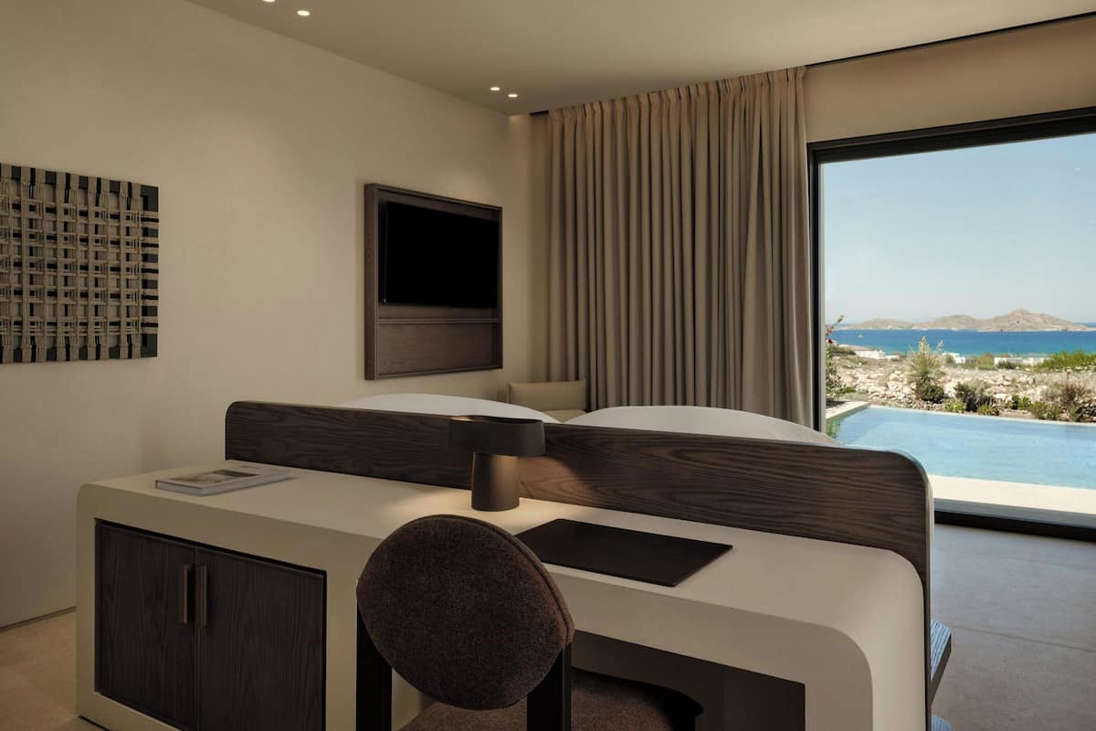 Suite, 1 King Bed, Balcony, Sea View