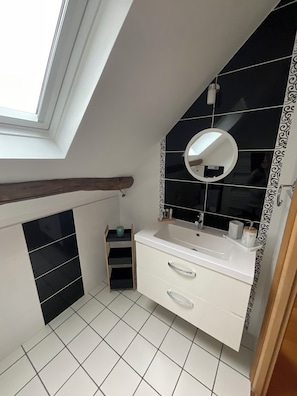 Luokittelematon kuva, 4 kautta 6, painike