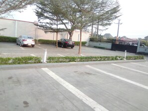 Property grounds - Cardiff Resort (Makurdi)