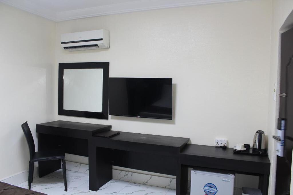 Junior Room, Balcony, City View | Interior