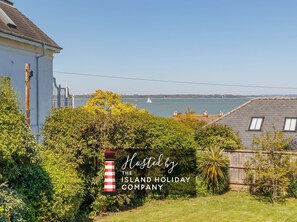 Property grounds - Solent Garden (Cowes)