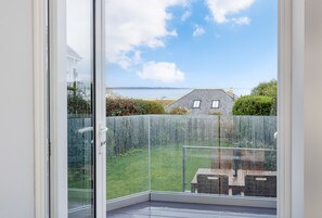 Interior - Solent Garden (Cowes)