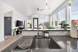 Interior - High-End Condo in Fort Worth (Fort Worth)