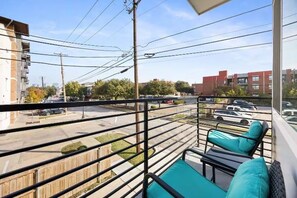 Property grounds - High-End Condo in Fort Worth (Fort Worth)