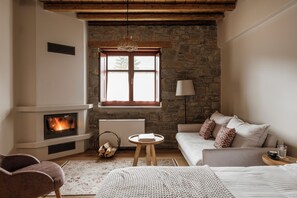 Habitación doble superior | Caja de seguridad en la habitación y escritorio 