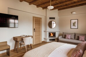 Habitación doble económica | Caja de seguridad en la habitación y escritorio 