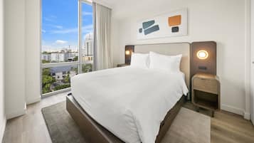 Individuelt dekorert, individuelt innredet og skrivebord for bærbar PC