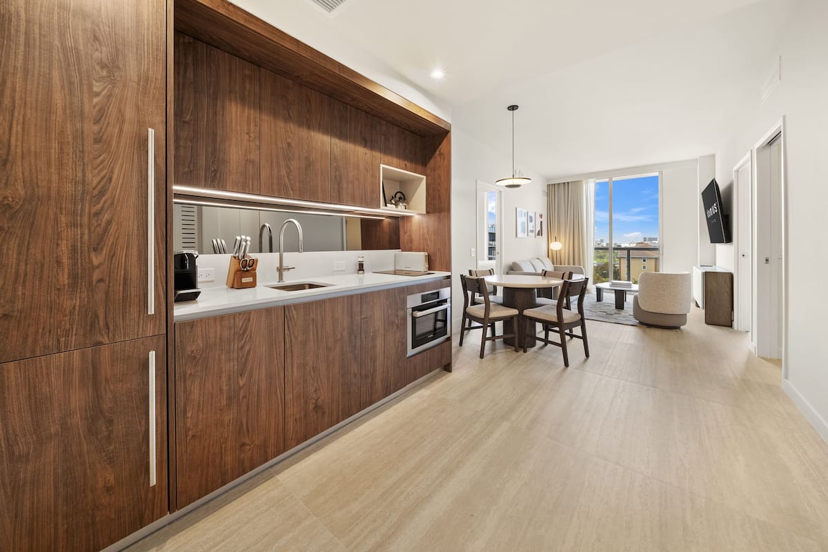 Tủ lạnh, lò vi sóng, lò nướng, bếp nấu