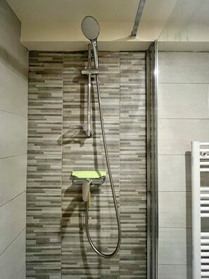 Dusche, Haartrockner