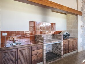 House | Private kitchen | Highchair - Elegant Family Villa Close to Manacor (Manacor)