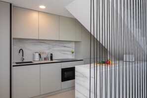 Private kitchen - The Palms Resort Villa Beach One with Pool (Tkon)