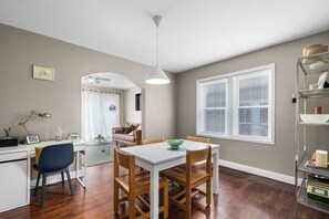 Dining - Chic 1BD 1 BA in quiet South City with easy access to I-44, near hospitals, parks, etc. Enjoy a cozy queen bed, full kitchen, fast WiFi, smart TV, and in-unit laundry. Ideal for solo travel, couples, or professionals. Free parking. No pets/smoking. (St. Louis)