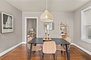 Dining - Chic 1BD 1 BA in quiet South City with easy access to I-44, near hospitals, parks, etc. Enjoy a cozy queen bed, full kitchen, fast WiFi, smart TV, and in-unit laundry. Ideal for solo travel, couples, or professionals. Free parking. No pets/smoking. (St. Louis)