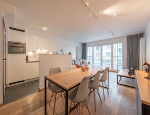 Dining - Knokke City Centre Apartment for 6 (Knokke-Heist)