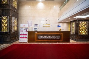 Unclassified image, 2 of 6, button