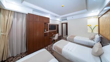 Camera tripla, bagno privato | Tende oscuranti, ferro/asse da stiro, Wi-Fi gratuito