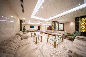 Lobby sitting area - Tamore Hotel By Orvana (Makkah)