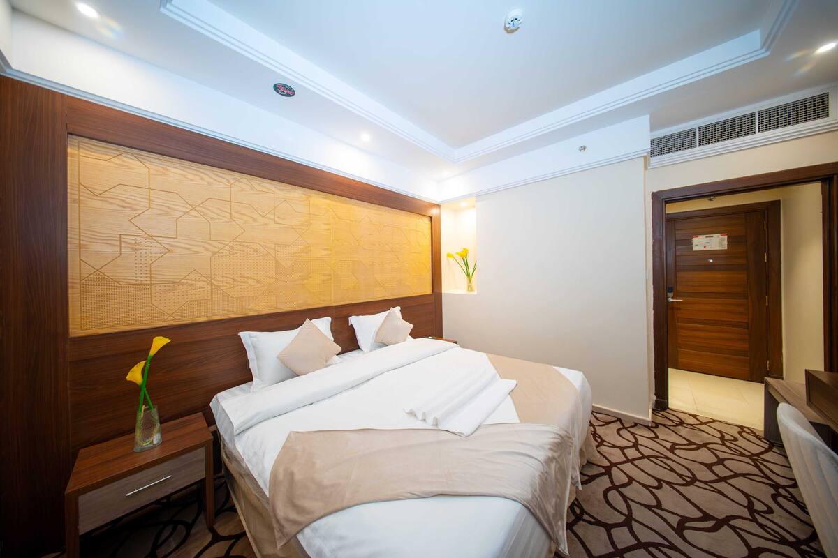 Phòng đôi hoặc 2 giường đơn, phòng tắm riêng | Minibar, màn/rèm cản sáng, bàn ủi/dụng cụ ủi quần áo 