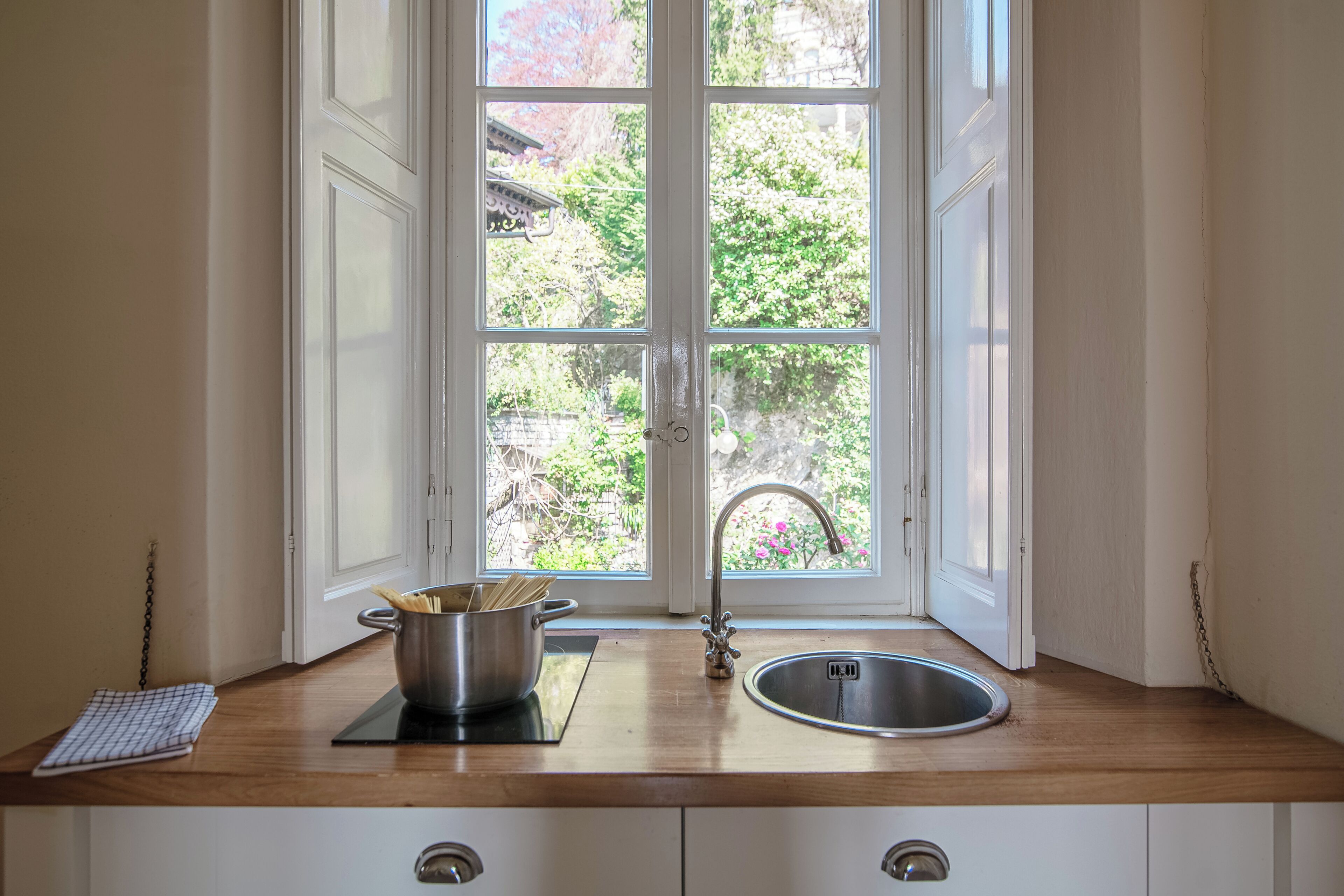 Apartment, Seeblick | Eigene Küche | Großer Kühlschrank, Mikrowelle, Herdplatte, Geschirrspüler