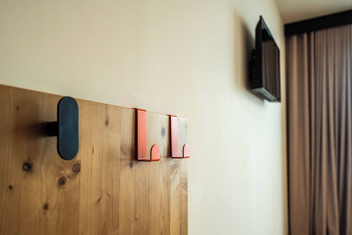 Single Room | Memory foam beds, desk, laptop workspace, blackout drapes