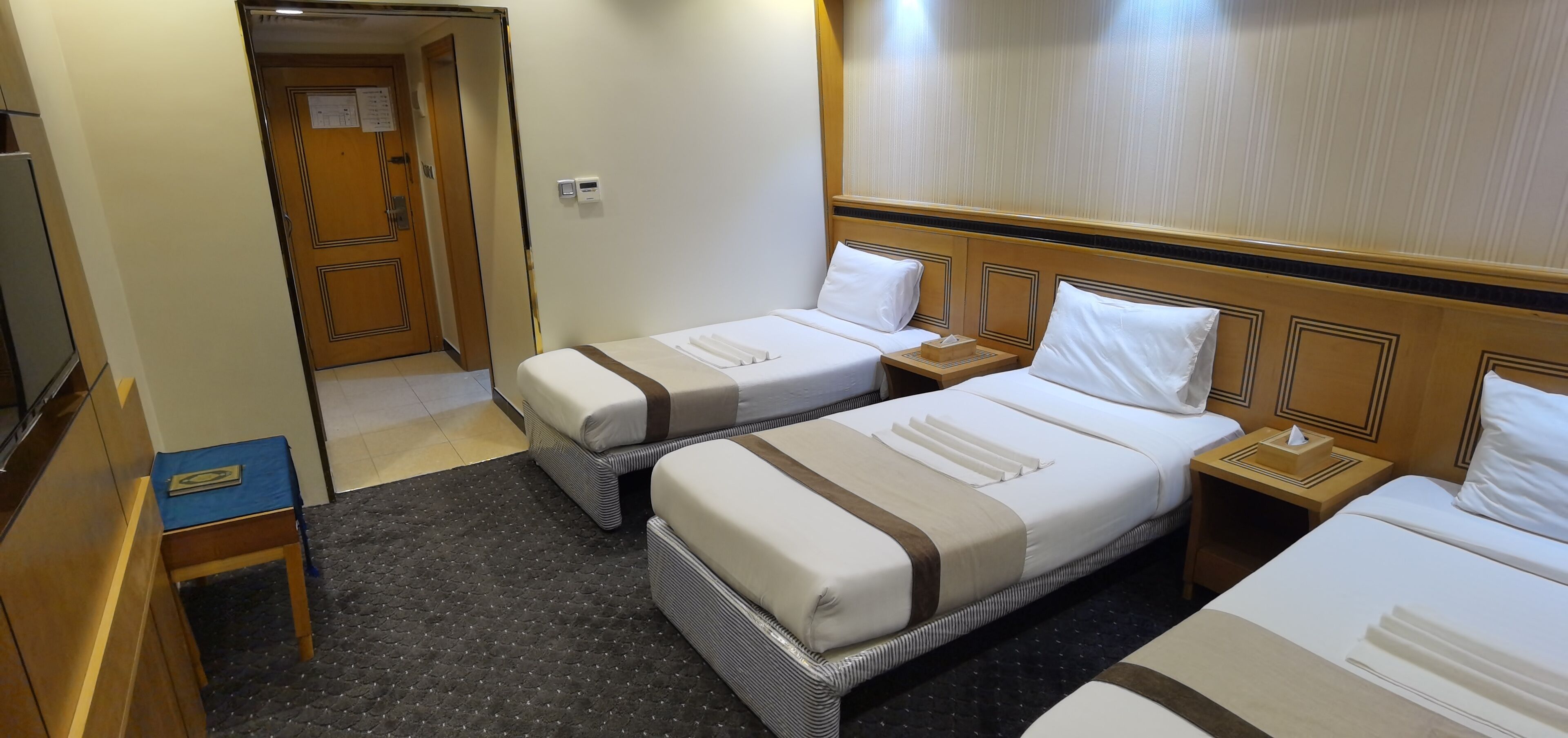 Triple Room, Private Bathroom | Iron/ironing board, free WiFi