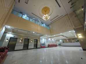 Quầy tiếp tân