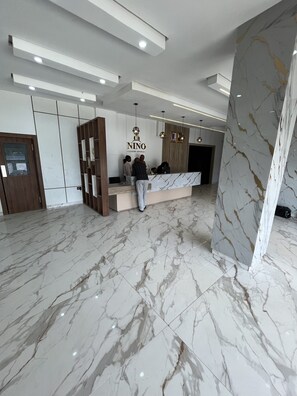 Economy-Apartment, Balkon, Stadtblick | Lobby