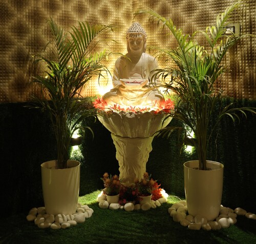 Luxury Stay With Private Jacuzzi and Open Terrace AC WIFI LA Stays