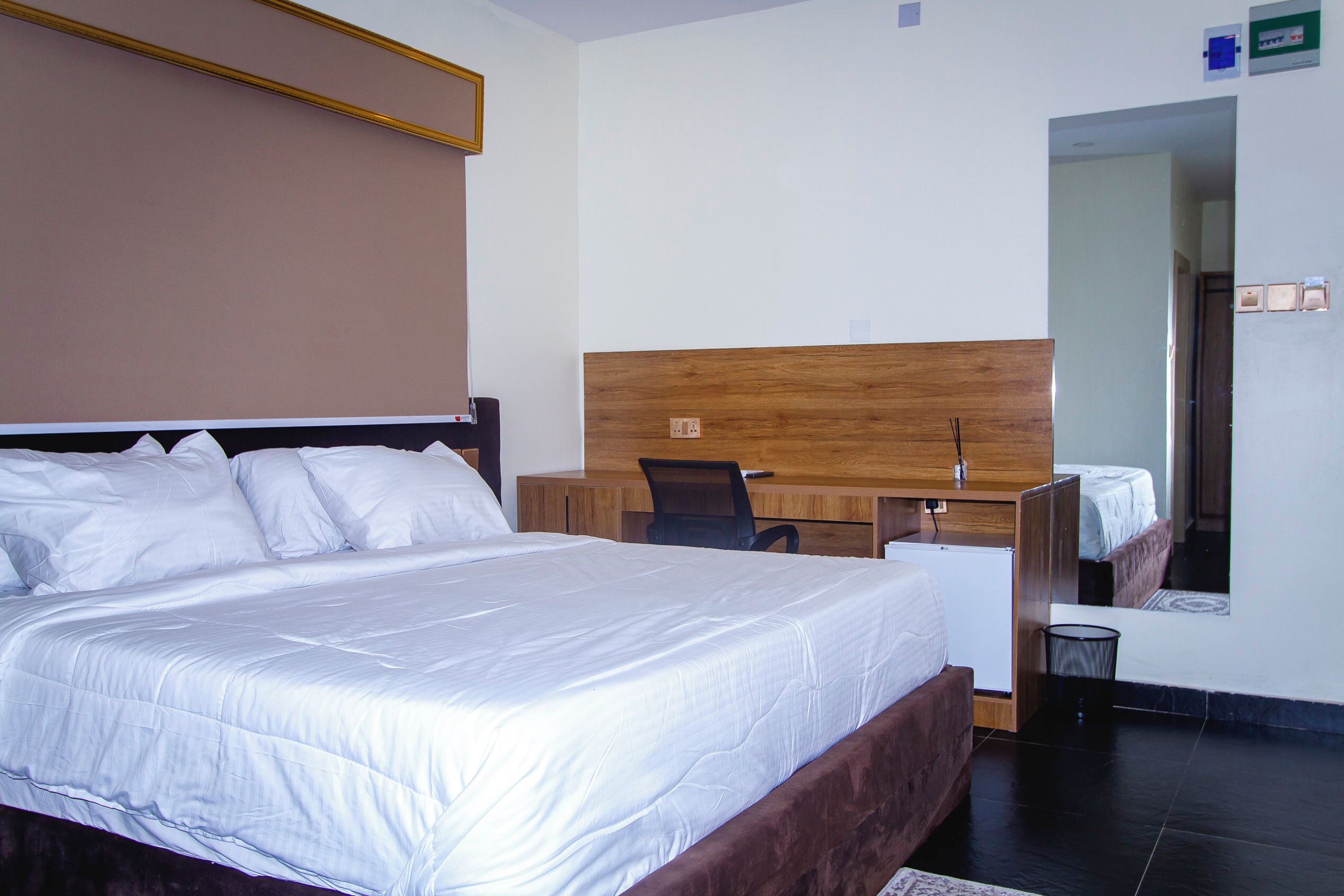 Chambre Simple, vue ville | Bureau, espace de travail pour ordinateur portable