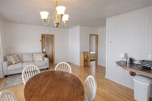 Nicht klassifiziertes Bild, 3 von 10, Schaltfläche