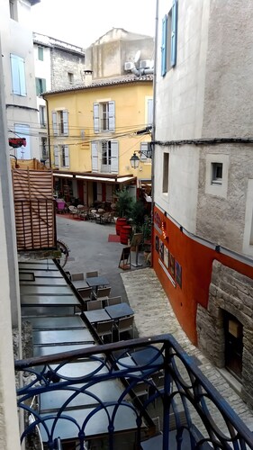 Appartement « City Center Forcalquier » avec balcon