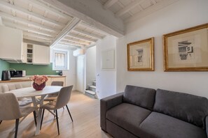Interior - Lorenzo's Home (Firenze)