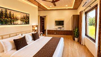 Family Room | Free WiFi