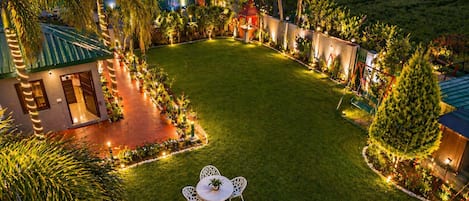 Deluxe Room, Garden View | Garden view