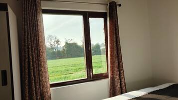 Deluxe Room, Garden View