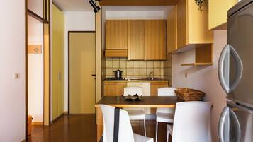 Appartement, 1 chambre, balcon | Intérieur