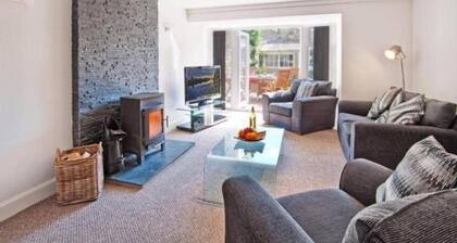 3 Bed Cottage - Garden, Wifi, Free Parking