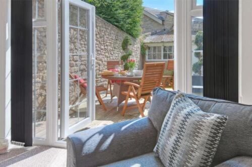 3 Bed Cottage - Garden, Wifi, Free Parking