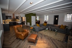 Unclassified image, 4 of 21, button - Stunning 3 Bed Converted Village Hall (Kelso)