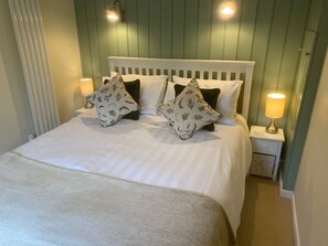 1 Schlafzimmer, Bügeleisen/Bügelbrett, Reisekinderbett, kostenloses WLAN