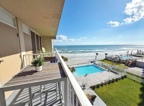 Unclassified image, 3 of 23, button