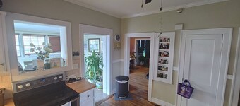 Cozy 1925 Brick Bungalow on the Boulevard